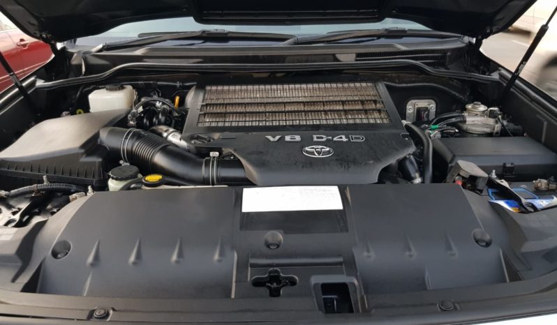 Used Toyota Sahara 2014 V8 full