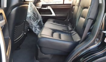 Toyota V8 2017 Land Cruiser full