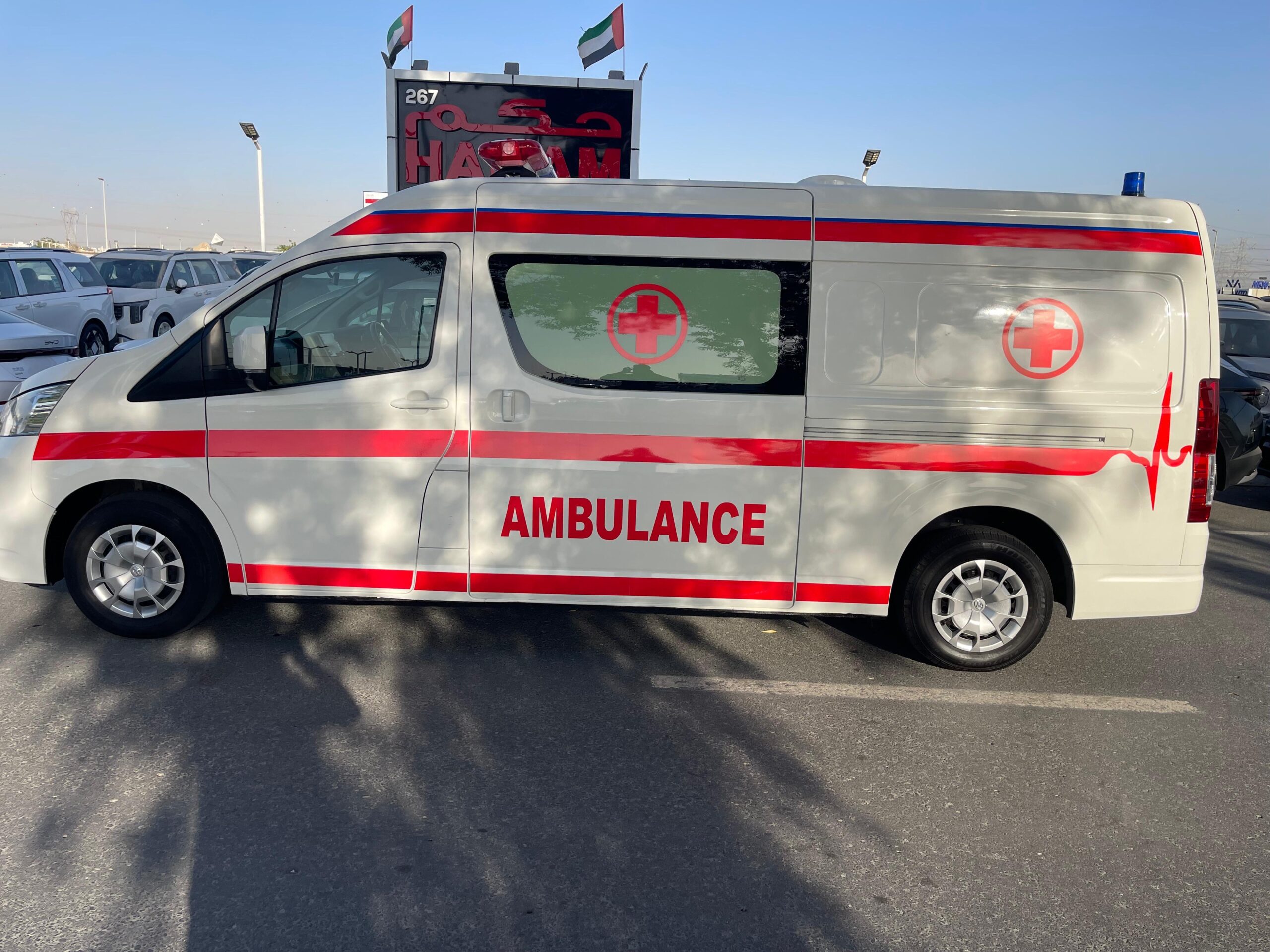 TOYOTA HIACE AMBULANCE 2021 - Image 8