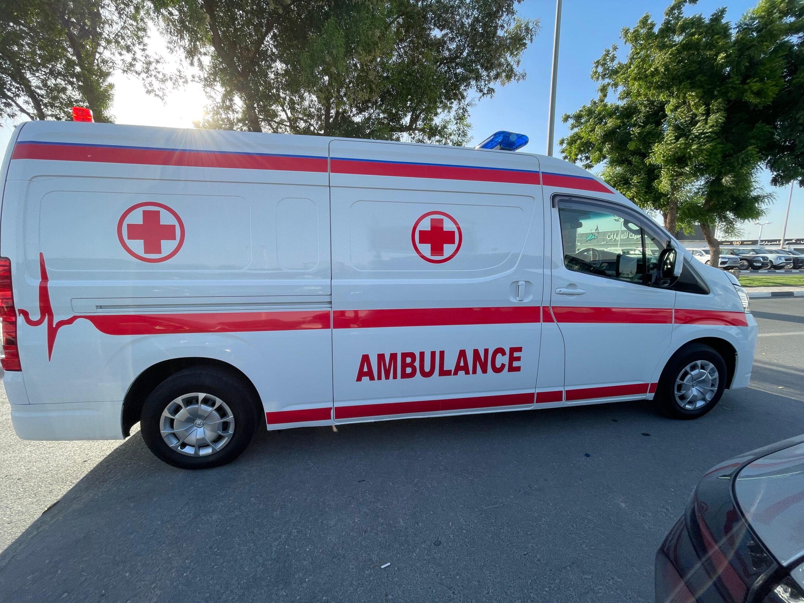 TOYOTA HIACE AMBULANCE 2021 - Image 9