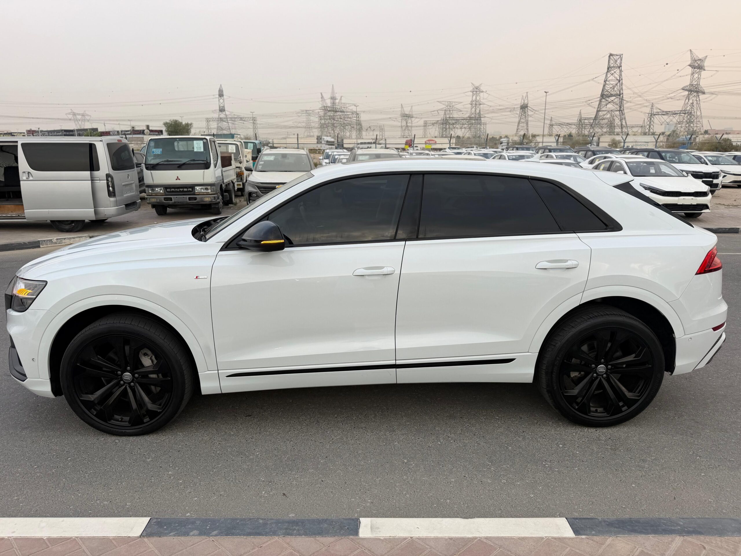 AUDI Q8 2019 - Image 4