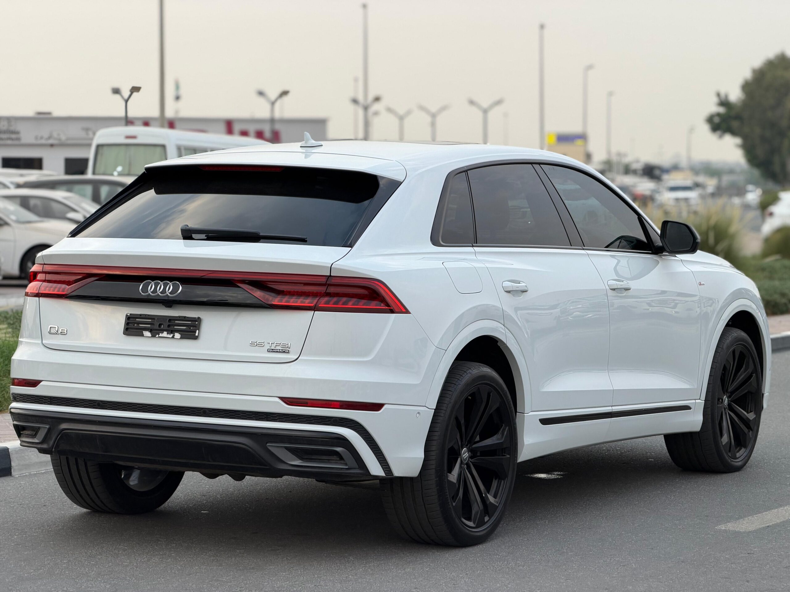 AUDI Q8 2019 - Image 9