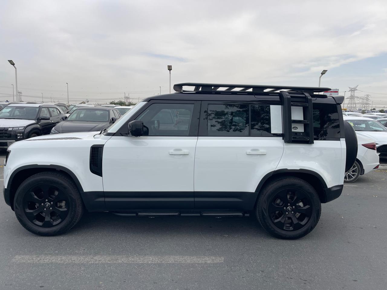 LAND ROVER DEFENDER 2024 - Image 5