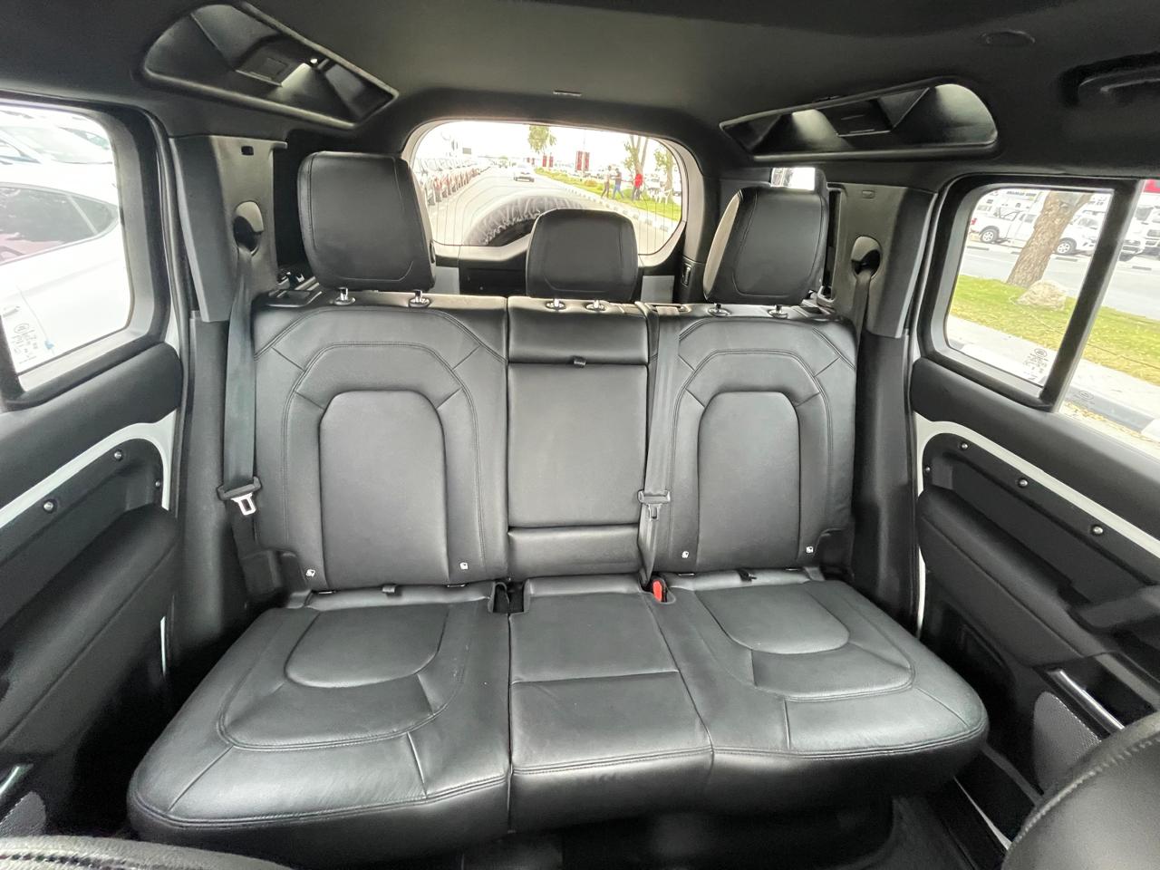 LAND ROVER DEFENDER 2024 - Image 14