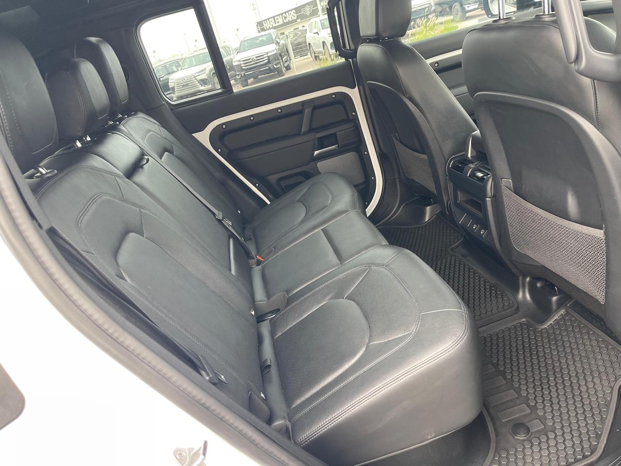 LAND ROVER DEFENDER 2024 - Image 15