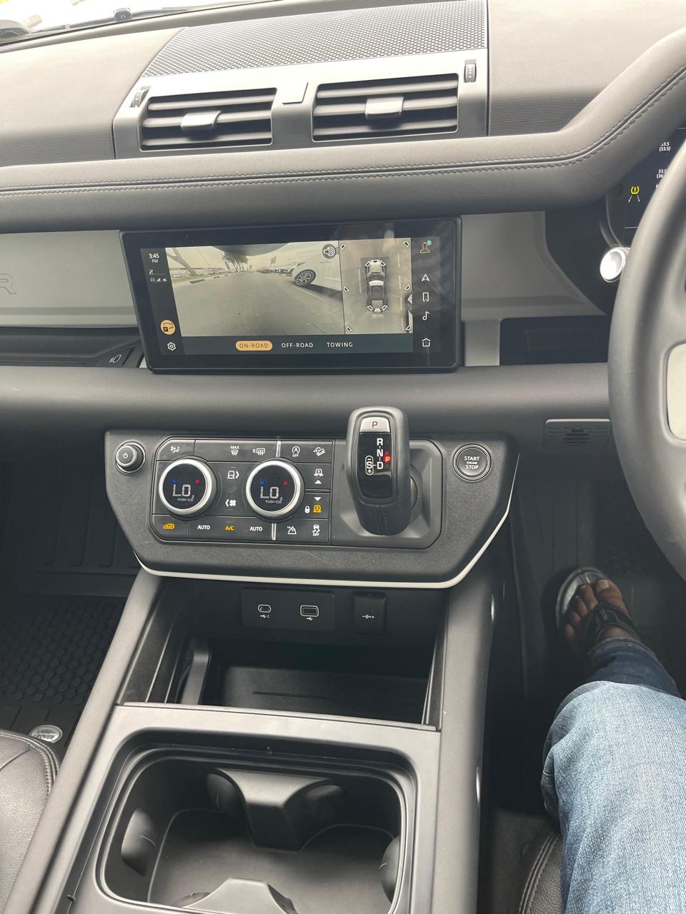 LAND ROVER DEFENDER 2024 - Image 26