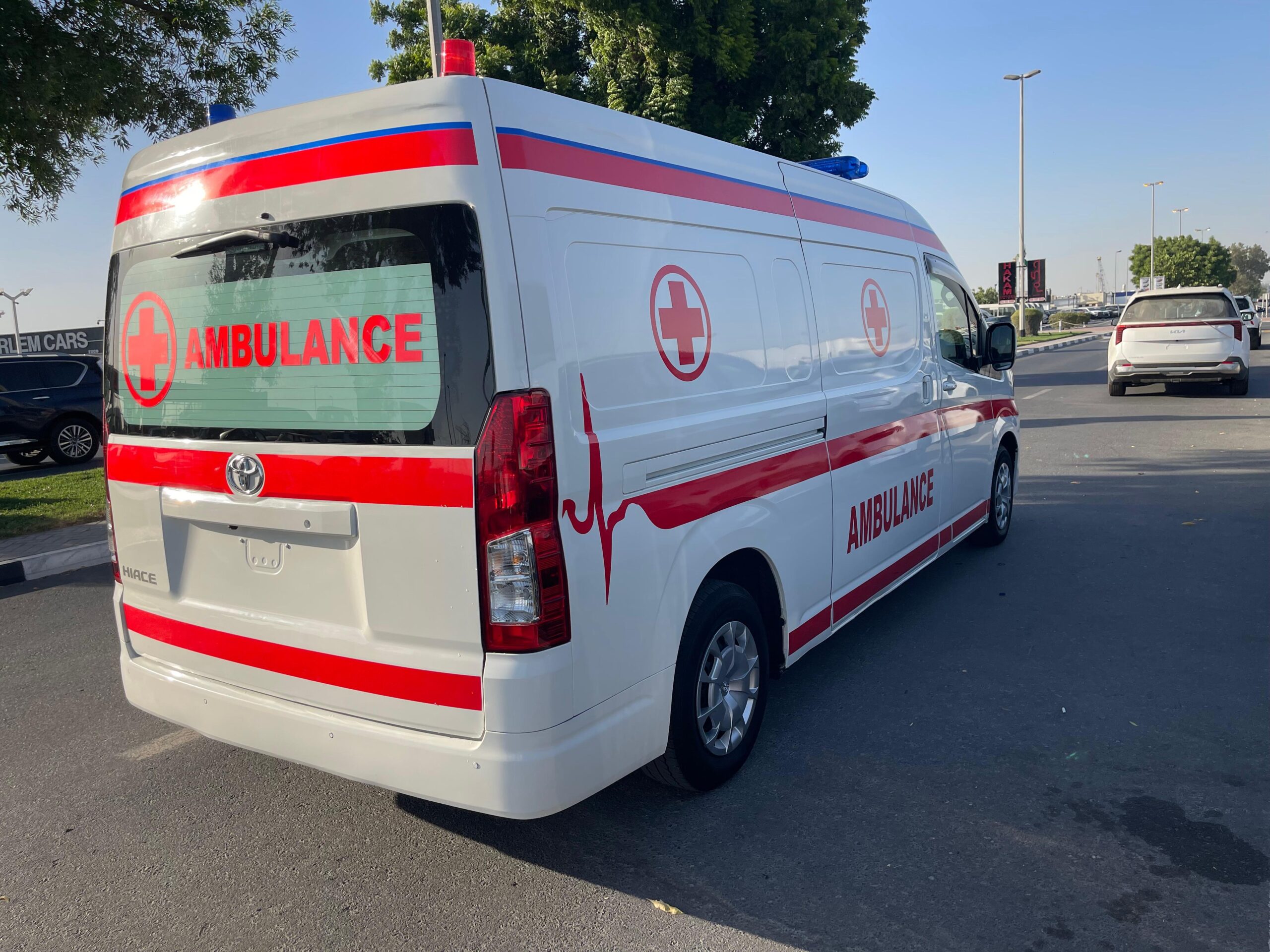 TOYOTA HIACE AMBULANCE 2021 - Image 10
