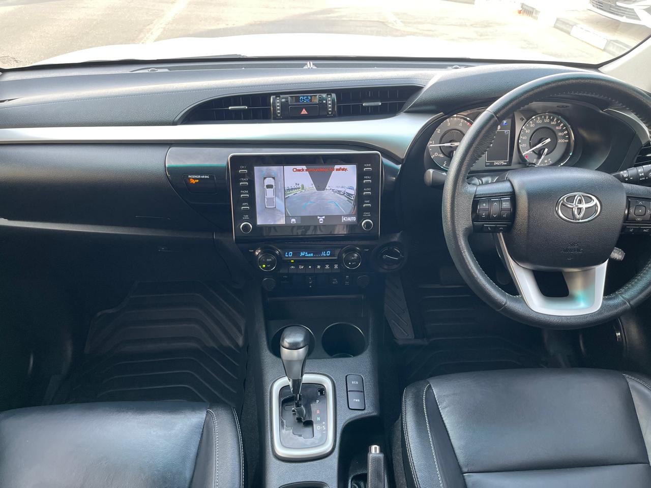 TOYOTA HILLUX CANOPI 2023 2.8 D4D - Image 17