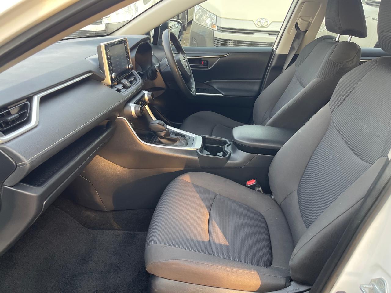 TOYOTA RAV 4 HYBRID 2020 - Image 14