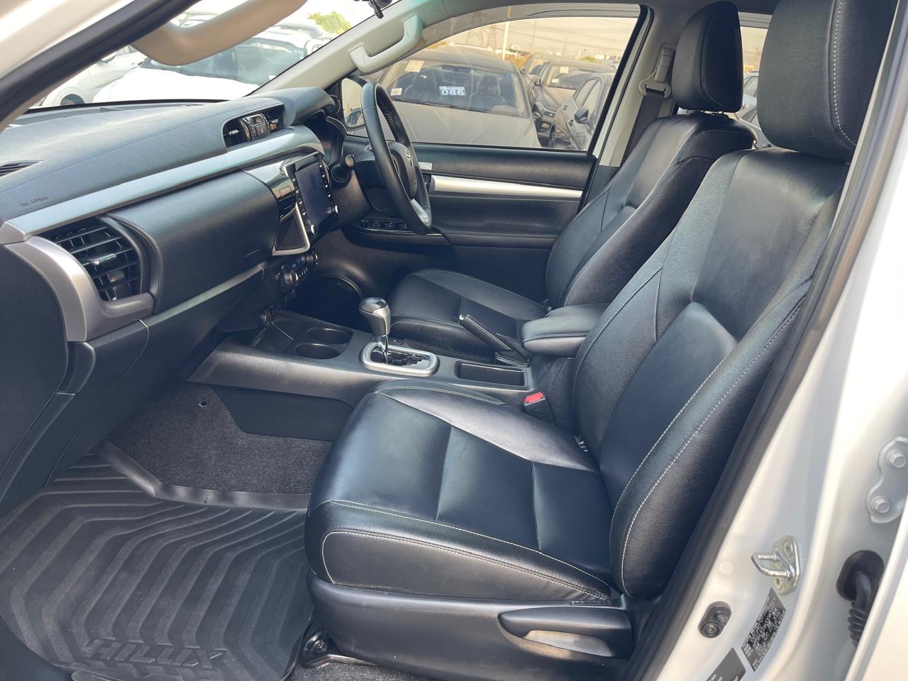 TOYOTA HILLUX CANOPI 2023 2.8 D4D - Image 6