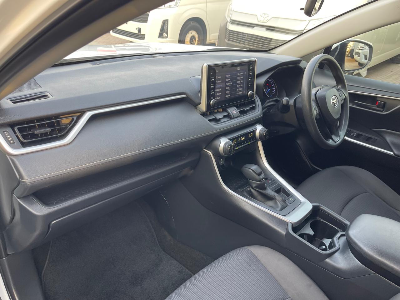 TOYOTA RAV 4 HYBRID 2020 - Image 17